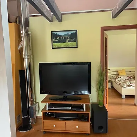 Podkrovny Attic 32 Апартаменты Телгарт