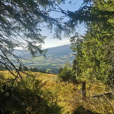 דירה Podkrovny Attic 32